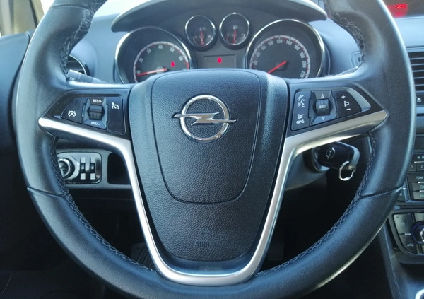 Opel Meriva cena 24900 przebieg: 166000, rok produkcji 2011 z Łask małe 781
